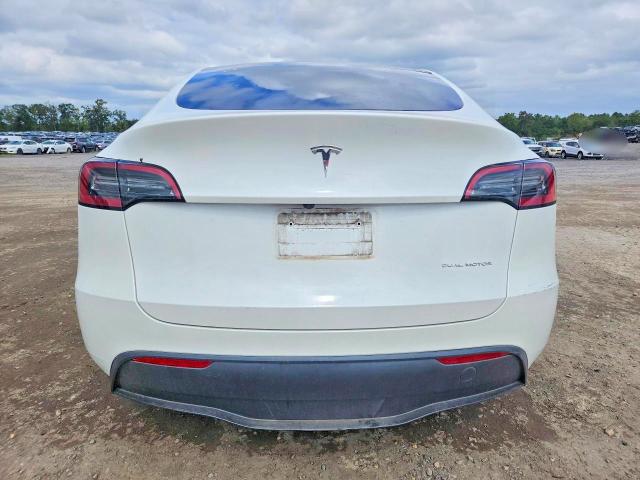 Снимка 6 от търг – 2024 TESLA MODEL Y с VIN 7SAYGDEE6RF169810