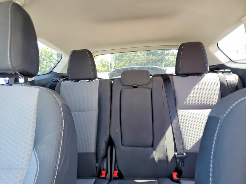 Photo 10 from auction – 2017 FORD ESCAPE with VIN 1FMCU0GD5HUA78686