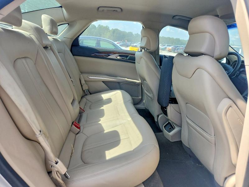 Zdjęcie 10 z aukcji – 2016 LINCOLN MKZ z VIN 3LN6L2GK8GR613493