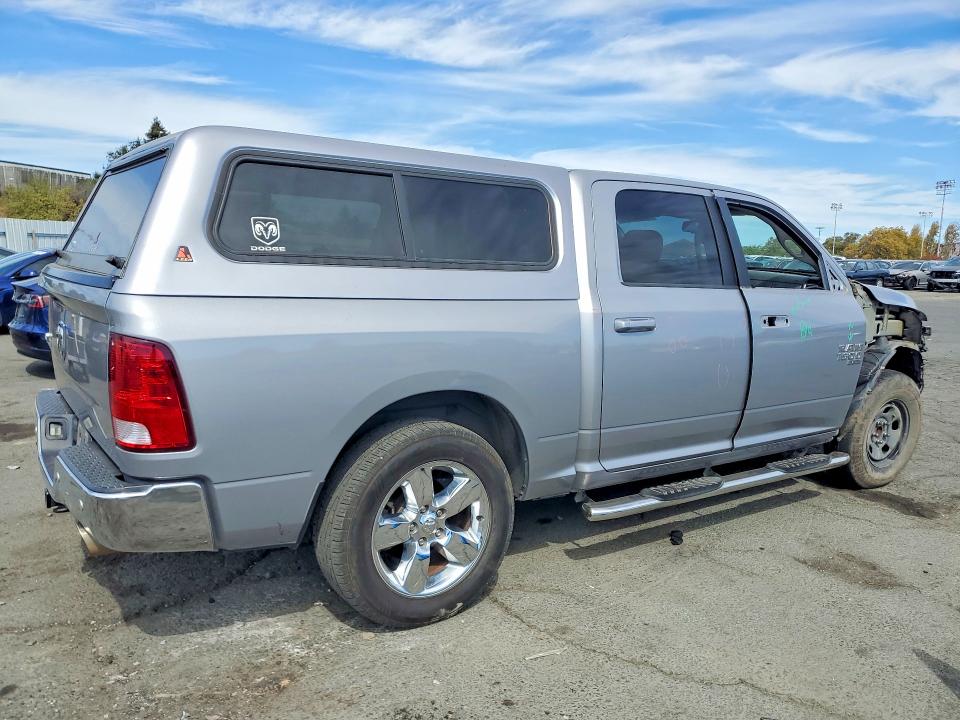 Photo 3 from auction – 2019 RAM 1500 CLASSIC with VIN 1C6RR6LTXKS604076