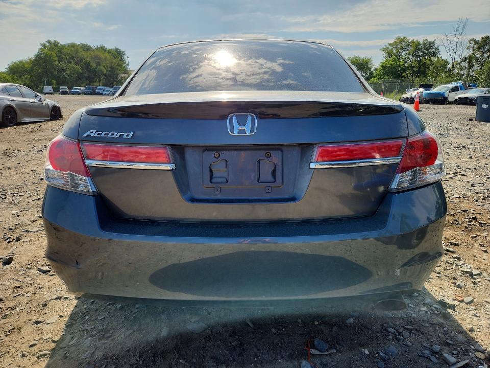 Photo 6 from auction – 2011 HONDA ACCORD with VIN 1HGCP2F35BA070114