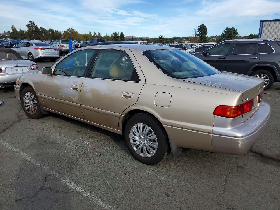 Photo 2 from auction – 2001 TOYOTA CAMRY with VIN JT2BG22K010570508