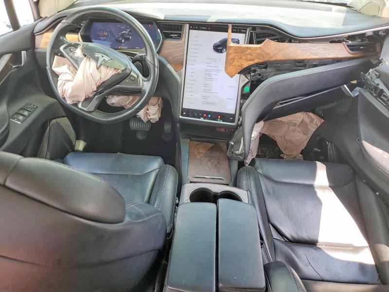 Фото 8 с аукциона – 2018 TESLA MODEL X с VIN 5YJXCBE21JF127144