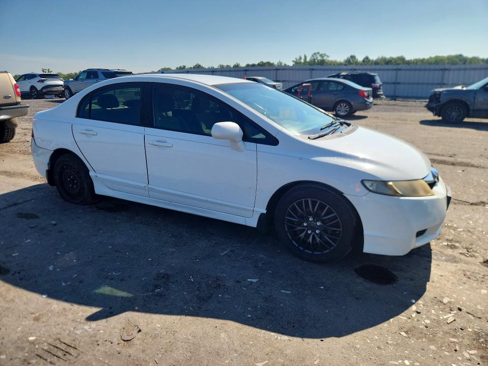 Photo 4 from auction – 2011 HONDA ^CIVIC LX with VIN 19XFA1F52BE035374