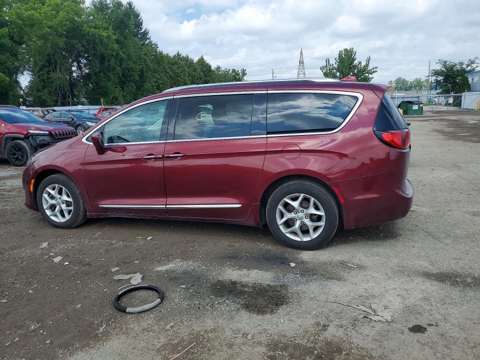 Zdjęcie 2 z aukcji – 2018 CHRYSLER PACIFICA z VIN 2C4RC1EGXJR166804