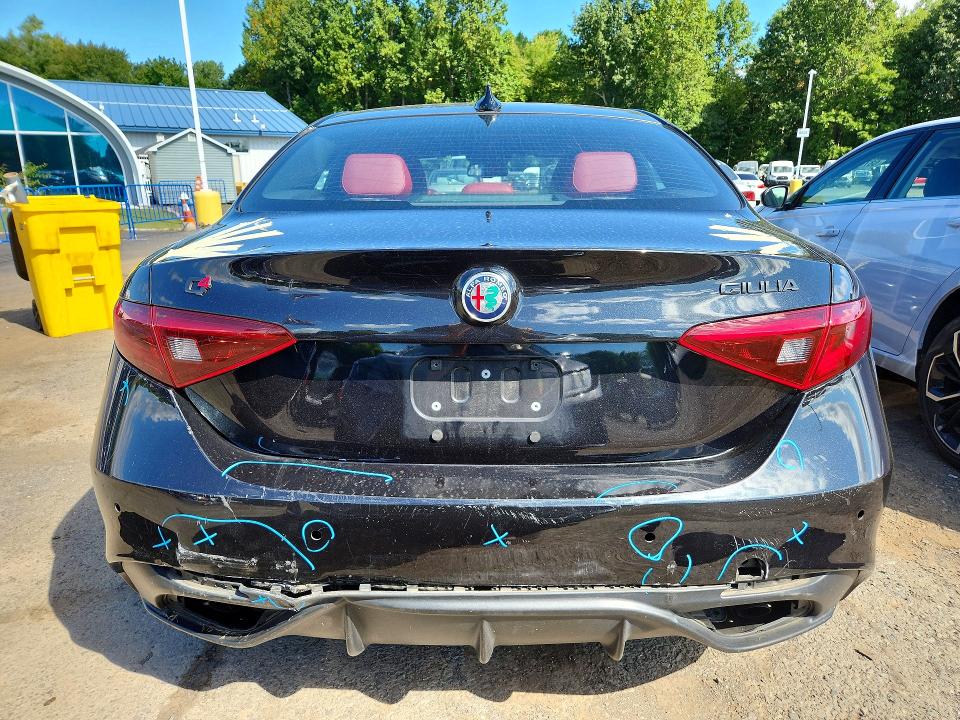 Photo 6 from auction – 2020 ALFA ROMEO GIULIA with VIN ZARFANBN3L7626205