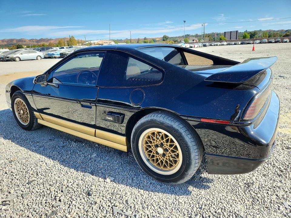 Photo 2 from auction – 1988 PONTIAC FIERO with VIN 1G2PG119XJP200412