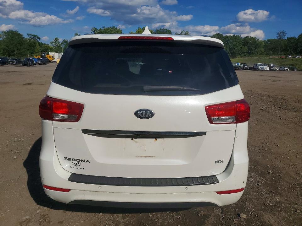 صورة رقم 6 من المزاد - 2017 KIA SEDONA مع VIN KNDMC5C12H6257292