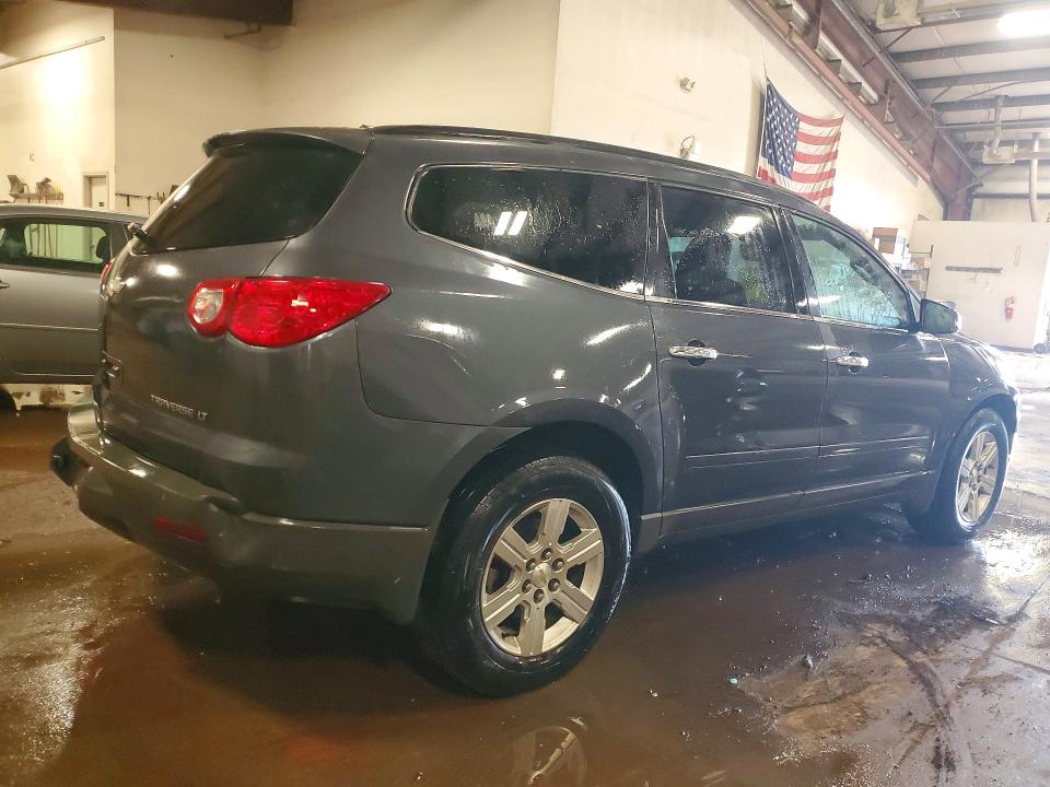 Photo 3 from auction – 2012 CHEVROLET TRAVERSE with VIN 1GNKVJED0CJ340430