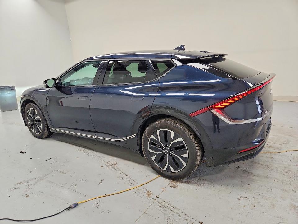 Photo 2 from auction – 2023 KIA EV6 with VIN KNDC34LA3P5129945
