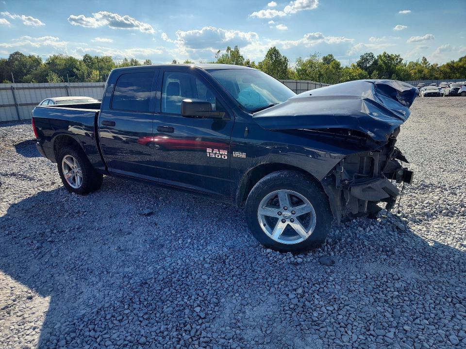 Photo 4 from auction – 2017 RAM 1500 with VIN 3C6RR6KT6HG636993