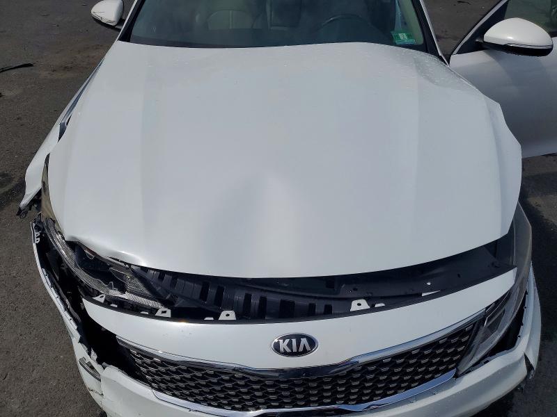 Photo 11 from auction – 2018 KIA OPTIMA with VIN 5XXGU4L35JG210951