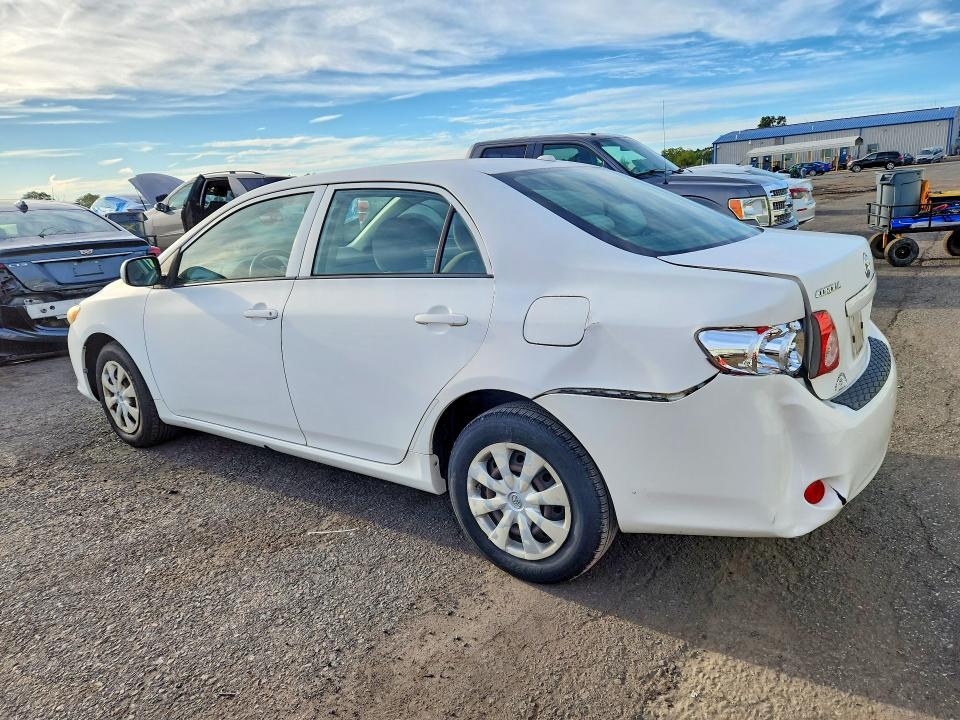 Снимка 2 от търг – 2010 TOYOTA COROLLA с VIN JTDBU4EE4A9096916