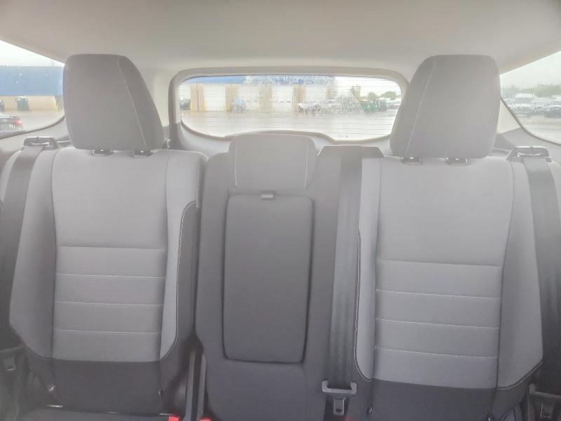 Photo 10 from auction – 2016 FORD ESCAPE with VIN 1FMCU9GX7GUB13693