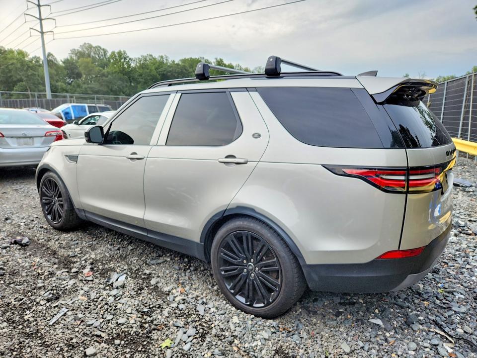 Photo 2 from auction – 2017 LAND ROVER DISCOVERY with VIN SALRRBBV5HA040588
