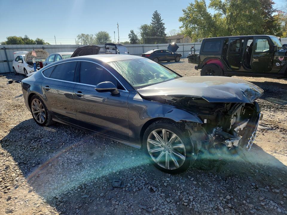 صورة رقم 4 من المزاد - 2015 AUDI A7 مع VIN WAU2GAFC0FN030149