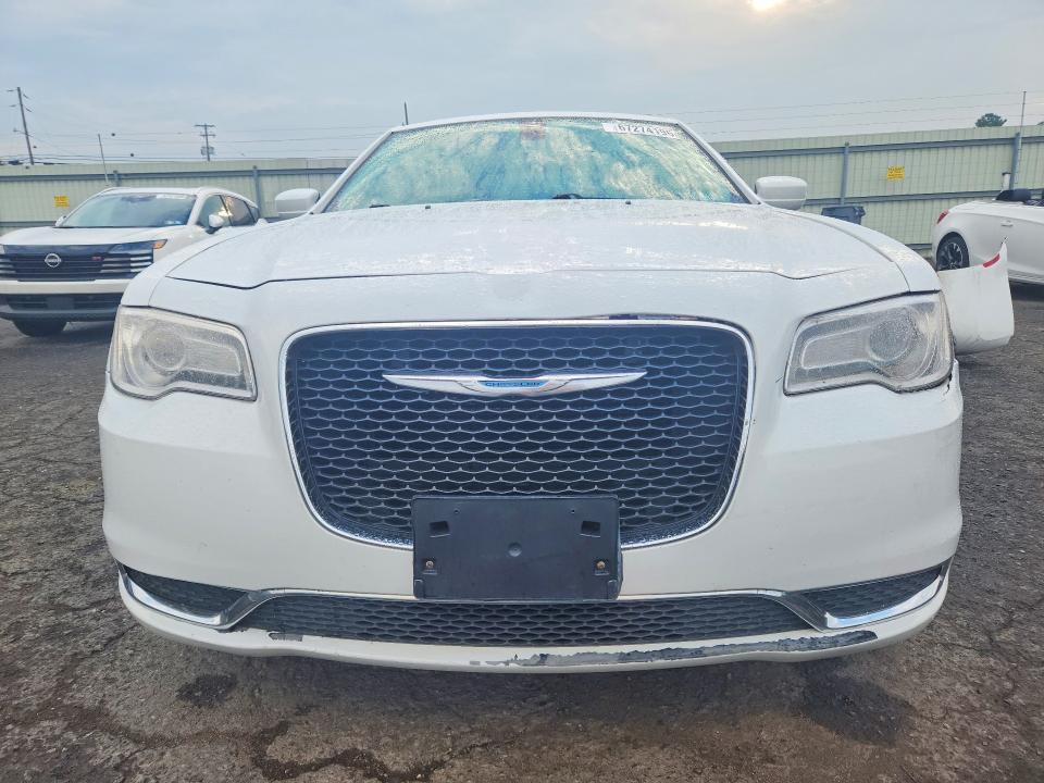 Photo 5 from auction – 2015 CHRYSLER 300 with VIN 2C3CCAAG5FH763470