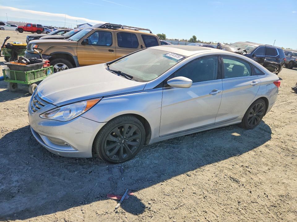 HYUNDAI SONATA 2011 with VIN 5NPEC4AB8BH173386 - Photo from auction