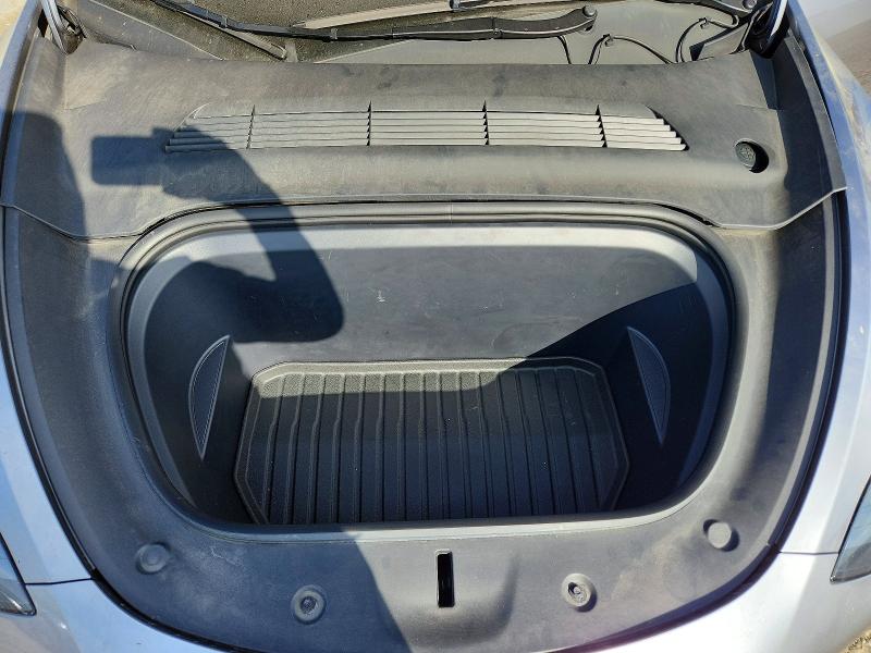 Снимка 11 от търг – 2024 TESLA MODEL Y с VIN 7SAYGDED4RA320020