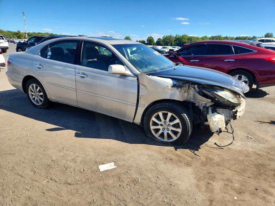 Zdjęcie 4 z aukcji – 2004 LEXUS ES z VIN JTHBA30G645034357