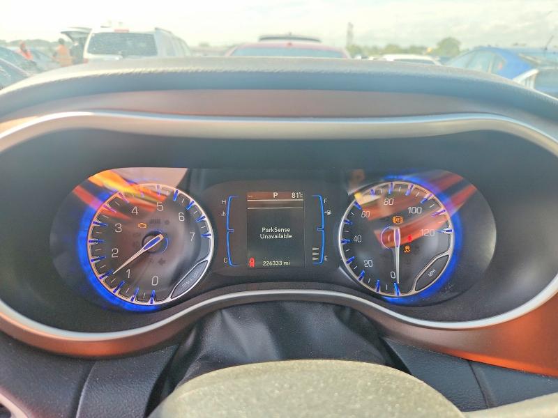 Photo 9 from auction – 2018 CHRYSLER PACIFICA with VIN 2C4RC1FG0JR101801