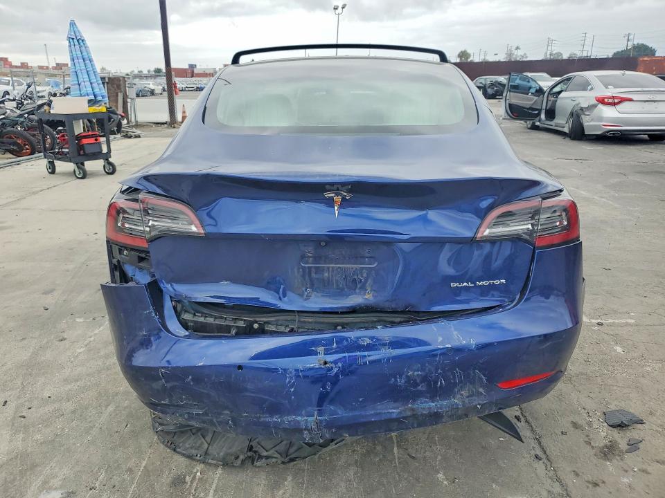 Foto 6 de la subasta – 2018 TESLA MODEL 3 con VIN 5YJ3E1EB7JF135414