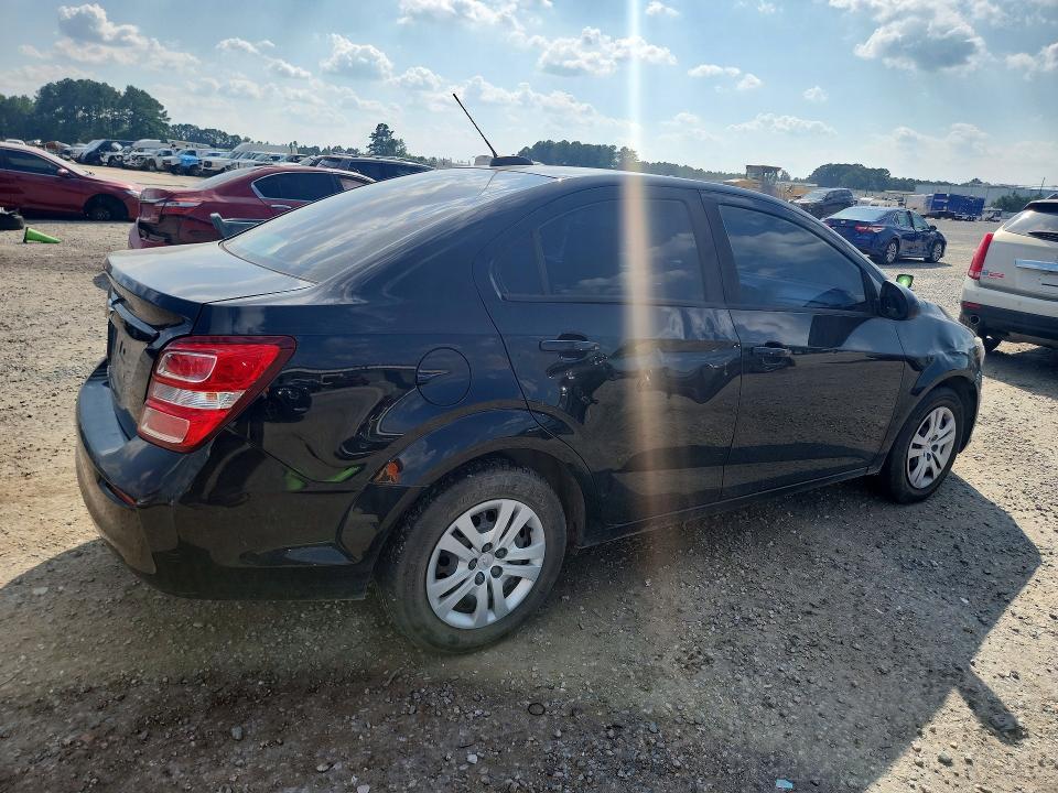 Photo 3 from auction – 2018 CHEVROLET SONIC with VIN 1G1JB5SH8J4115320