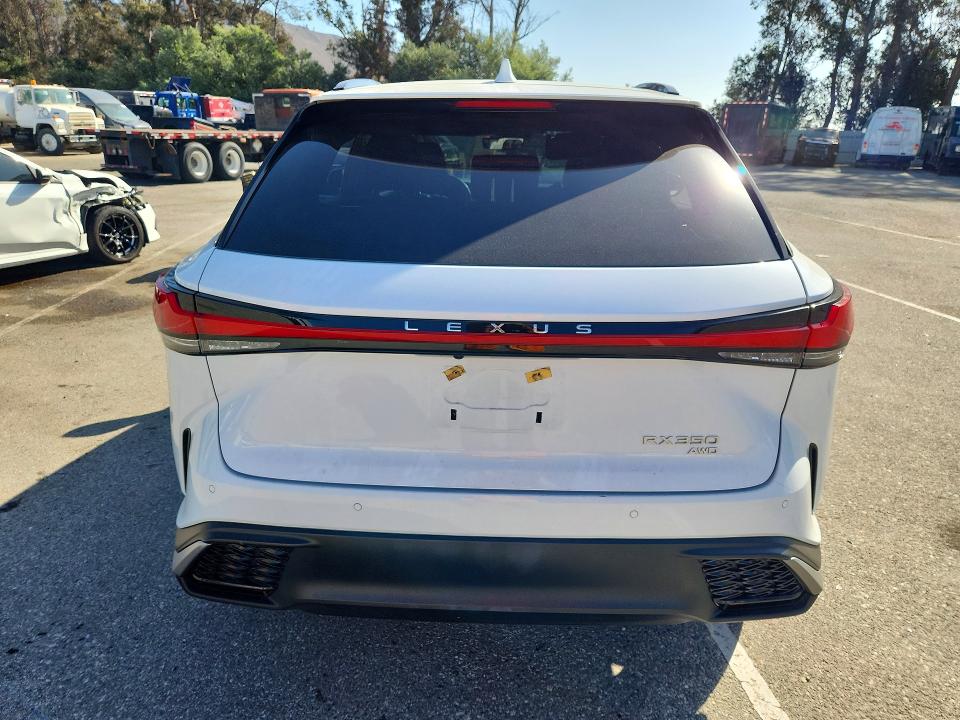 صورة رقم 6 من المزاد - 2024 LEXUS RX 350 مع VIN 2T2BAMCA1RC046484