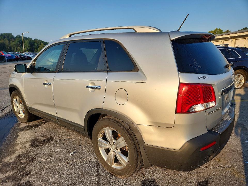 Foto 2 de la subasta – 2012 KIA SORENTO con VIN 5XYKU4A29CG257015