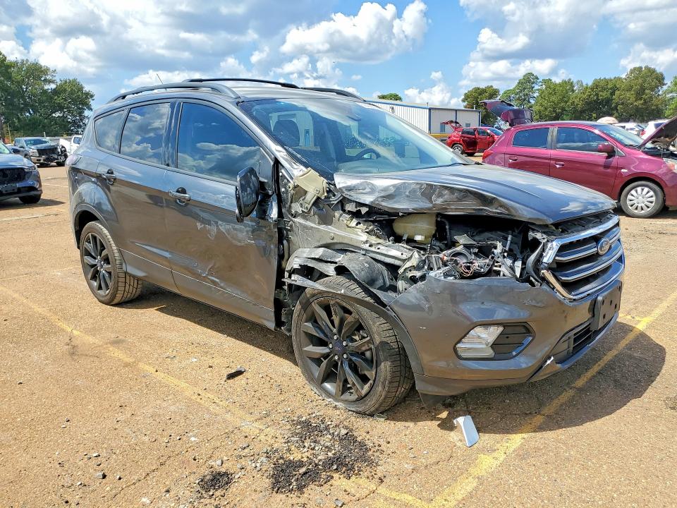 Photo 4 from auction – 2017 FORD ESCAPE with VIN 1FMCU0J98HUA22472