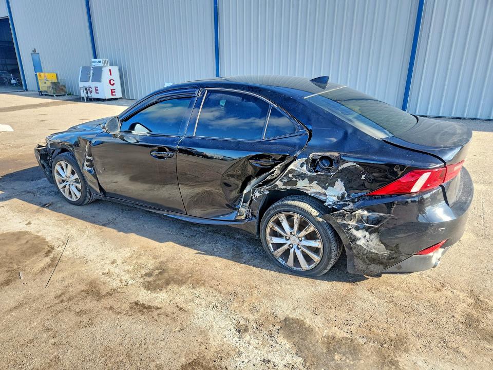 صورة رقم 2 من المزاد - 2016 LEXUS IS مع VIN JTHBA1D23G5029298