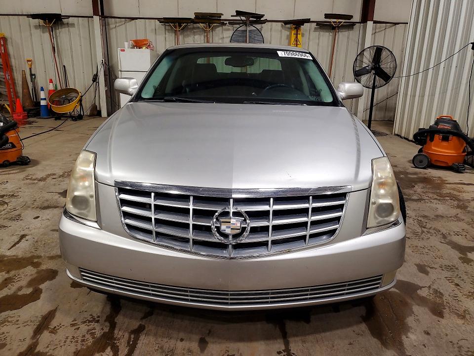 Photo 5 from auction – 2008 CADILLAC DTS with VIN 1G6KD57Y48U126987