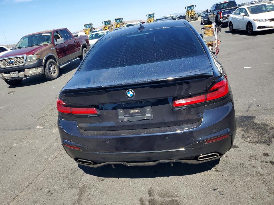 Снимка 6 от търг – 2017 BMW 540 с VIN WBAJE5C30HG916380