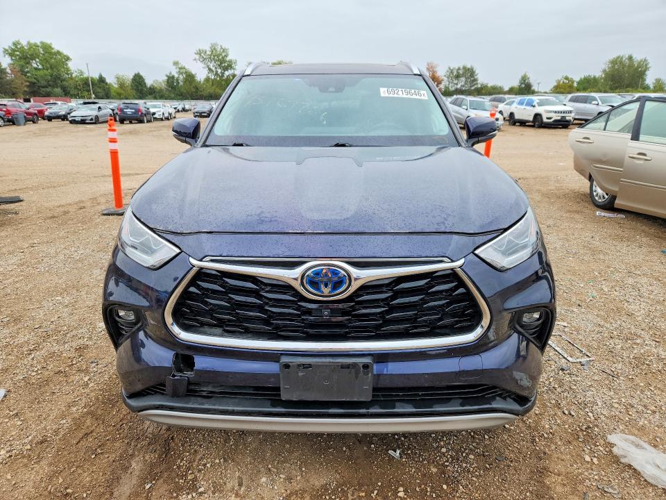 صورة رقم 5 من المزاد - 2020 TOYOTA HIGHLANDER مع VIN 5TDEBRCH8LS011660