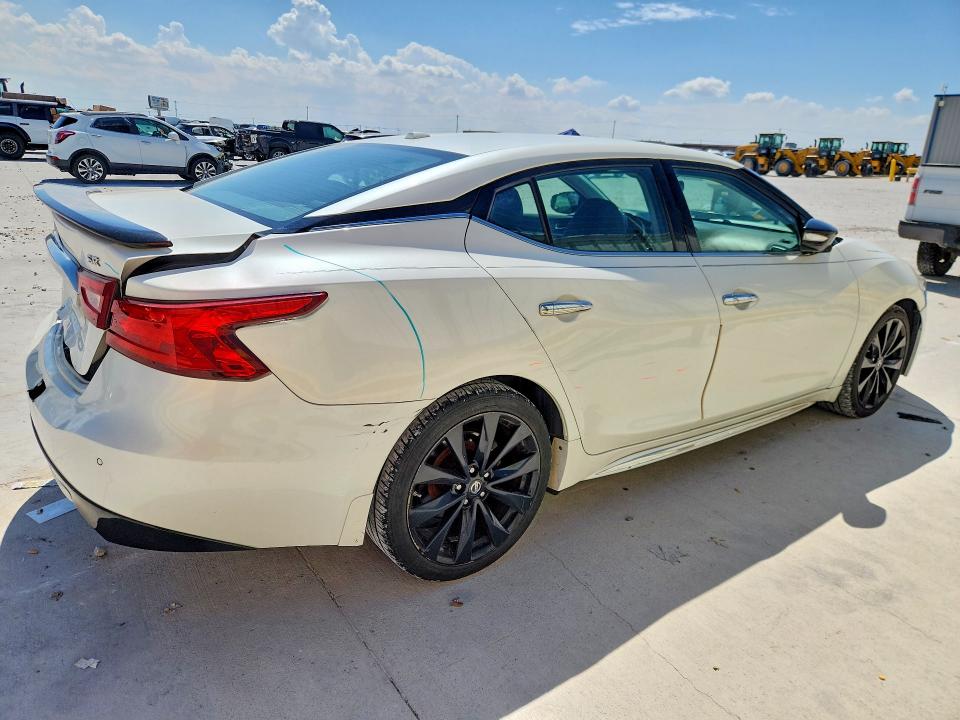 Foto 3 de la subasta – 2017 NISSAN MAXIMA con VIN 1N4AA6AP6HC421012