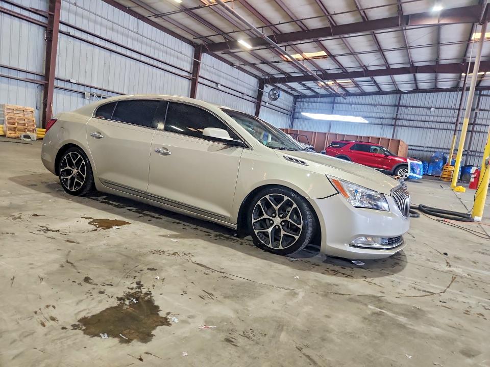 Фото 4 с аукциона – 2015 BUICK LACROSSE с VIN 1G4GA5GR7FF233517