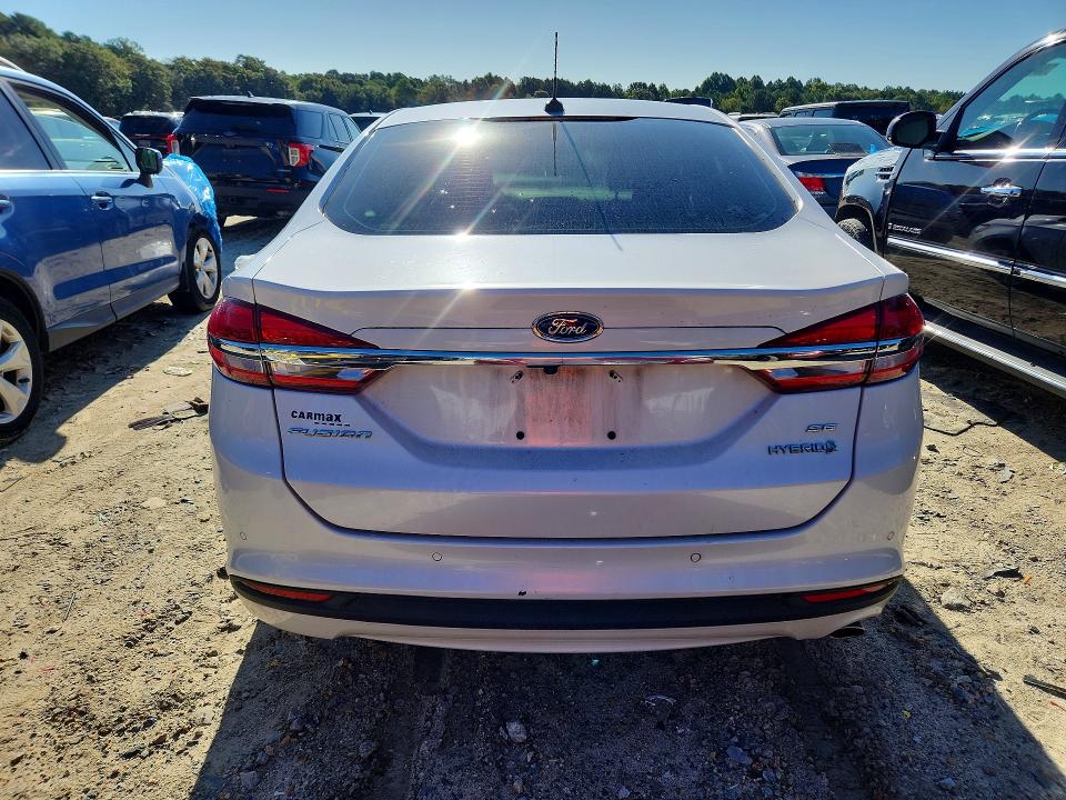 Photo 6 from auction – 2017 FORD FUSION with VIN 3FA6P0LU3HR347912