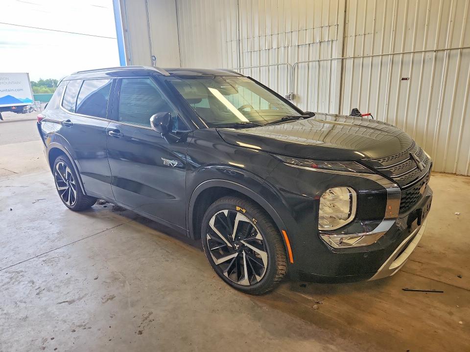 Photo 4 from auction – 2023 MITSUBISHI OUTLANDER with VIN JA4T5VA96PZ024294