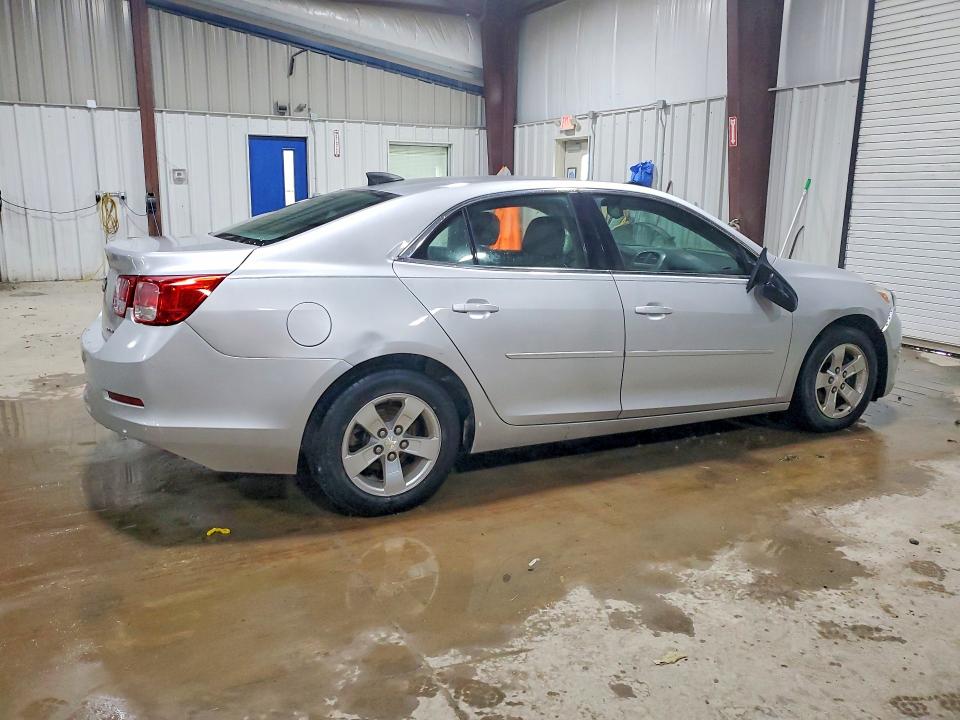 Photo 3 from auction – 2015 CHEVROLET MALIBU with VIN 1G11B5SL7FF153525