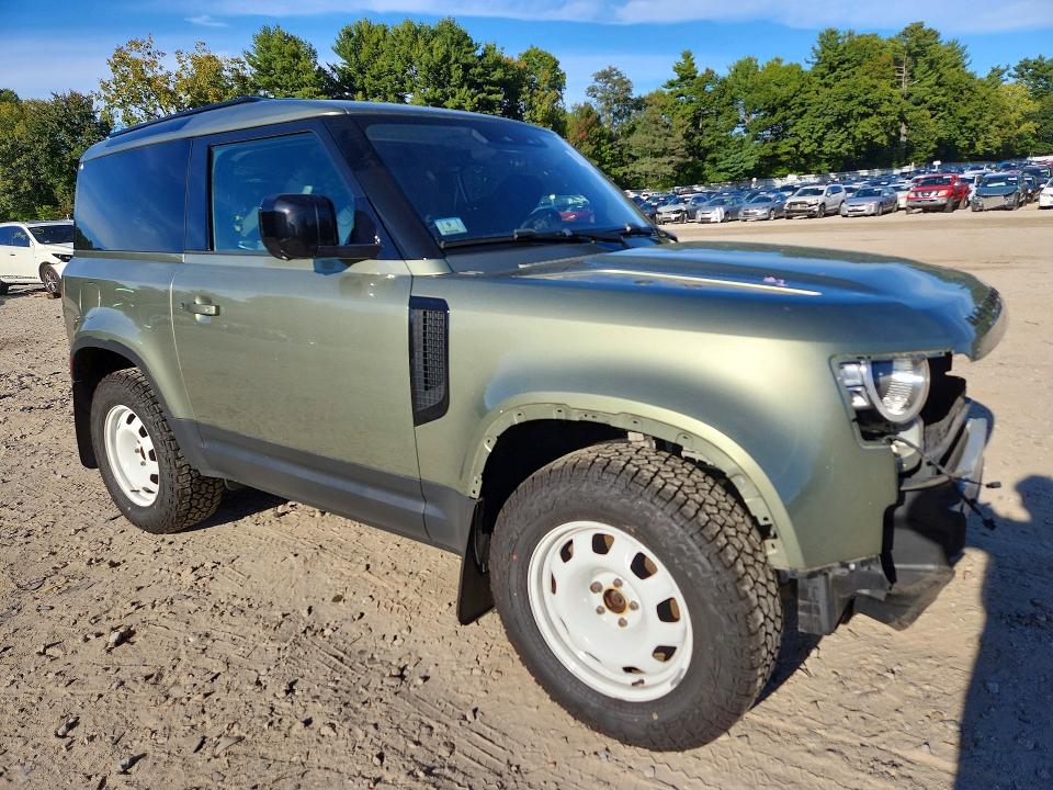 Photo 4 from auction – 2022 LAND ROVER DEFENDER with VIN SALEK6RX8N2076301