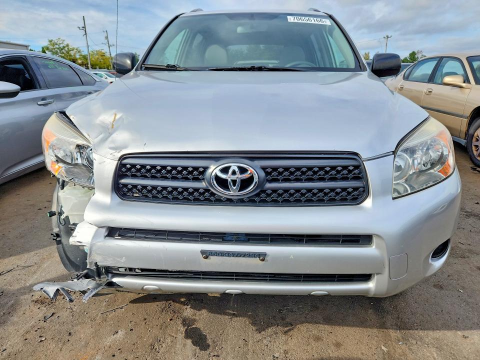Снимка 5 от търг – 2007 TOYOTA RAV4 с VIN JTMBD33V975123217