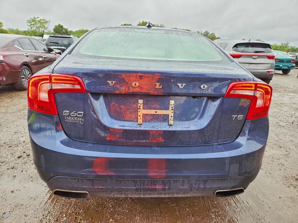 Photo 6 from auction – 2015 VOLVO S60 with VIN YV140MFMXF1354561