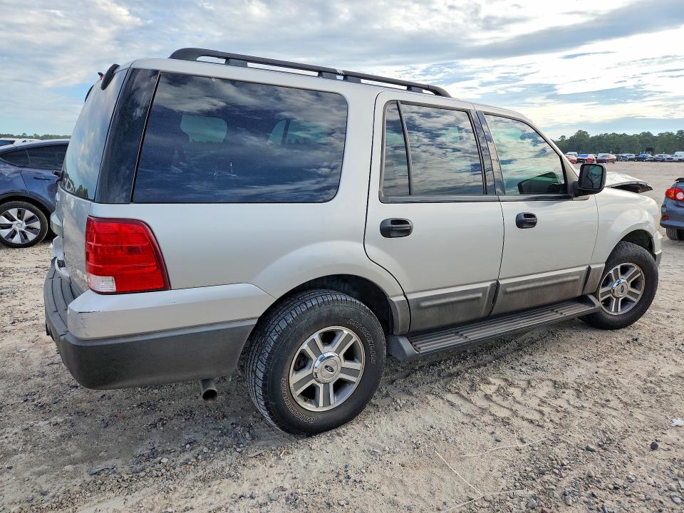 Photo 3 from auction – 2005 FORD EXPEDITION with VIN 1FMPU13515LA61195