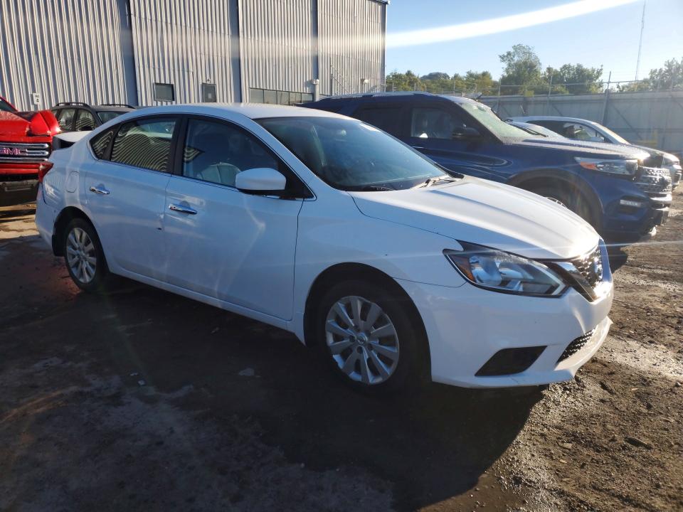 Снимка 4 от търг – 2017 NISSAN SENTRA с VIN 3N1AB7AP9HY275180