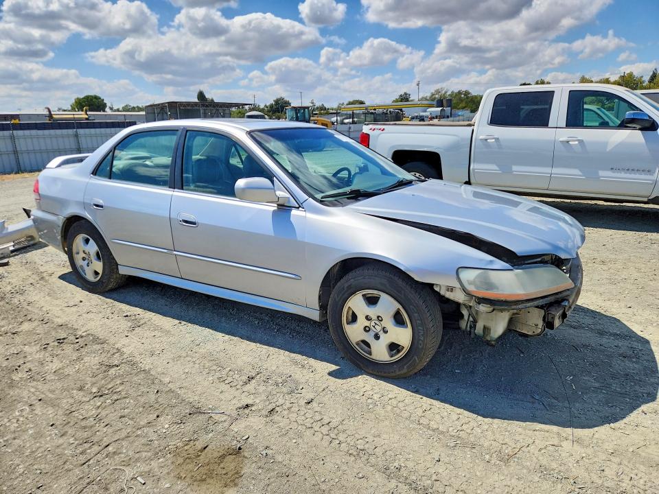Photo 4 from auction – 2001 HONDA ACCORD with VIN 1HGCG16591A007110