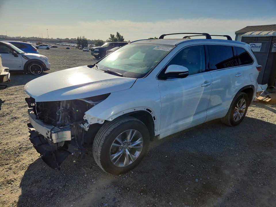 TOYOTA HIGHLANDER 2015 with VIN 5TDKKRFH6FS071293 - Photo from auction