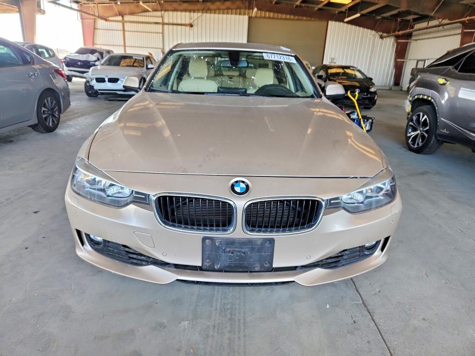 صورة رقم 5 من المزاد - 2015 BMW 328 مع VIN WBA3C1C57FK122897