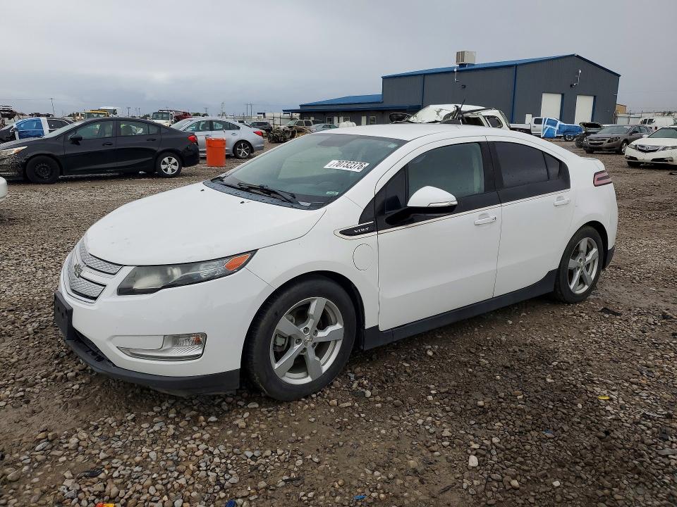CHEVROLET VOLT 2015 with VIN 1G1RD6E48FU105213 - Photo from auction