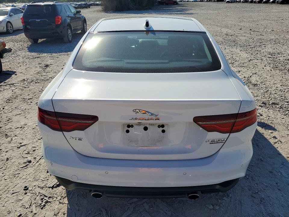 Zdjęcie 6 z aukcji – 2020 JAGUAR XE z VIN SAJAJ4FX4LCP59039