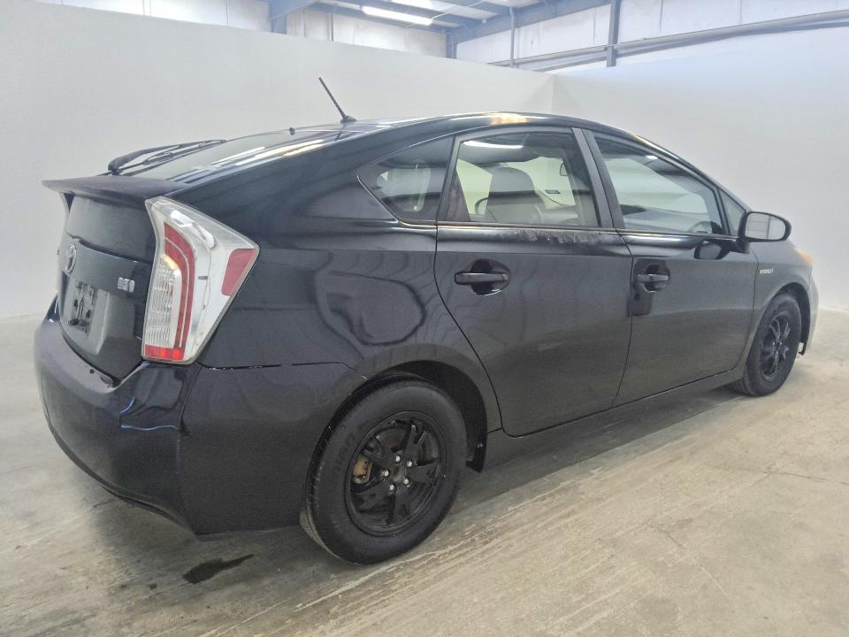 Photo 3 from auction – 2013 TOYOTA PRIUS with VIN JTDKN3DU6D0345709